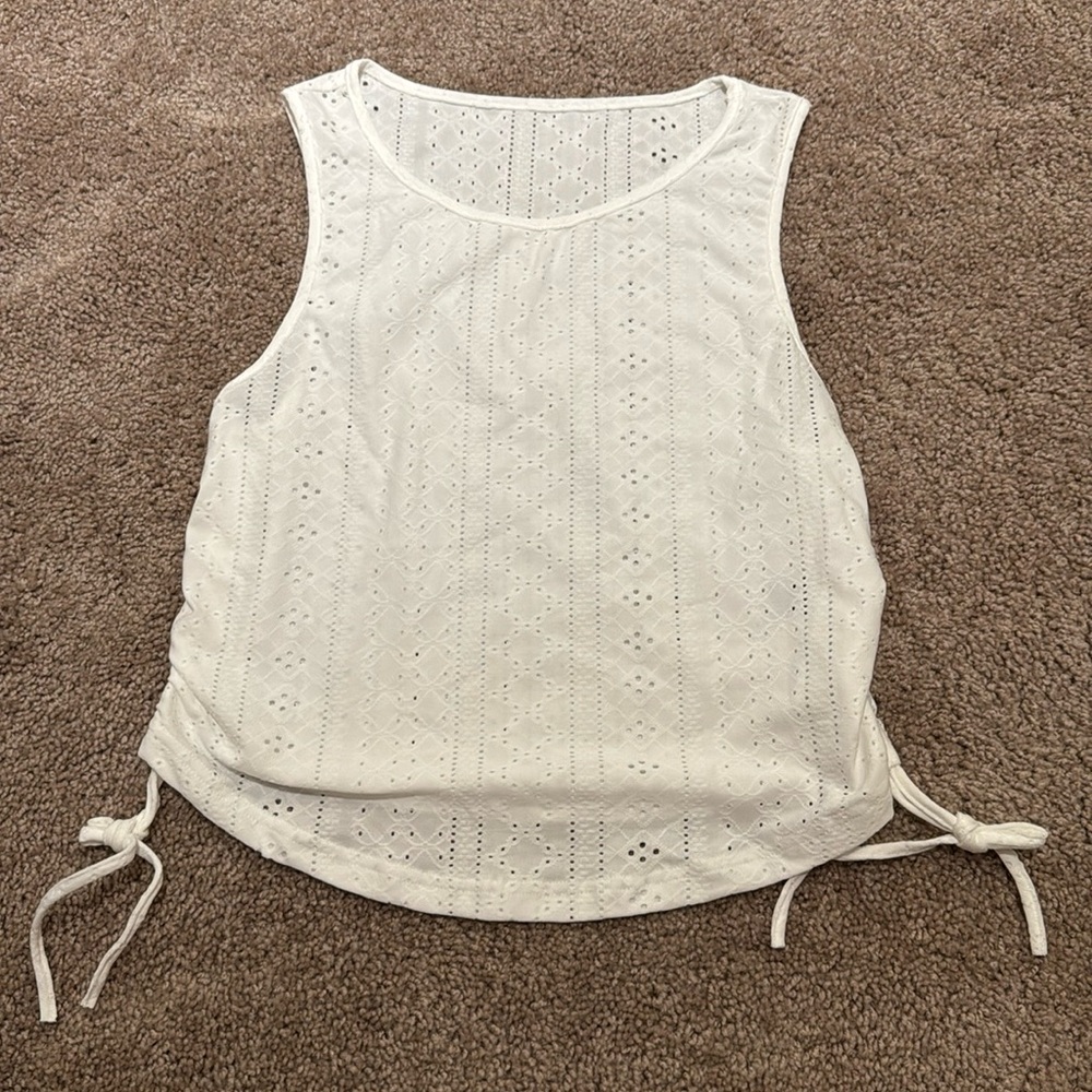 💜 3 for $10 SHEIN White Eyelet Tank Top